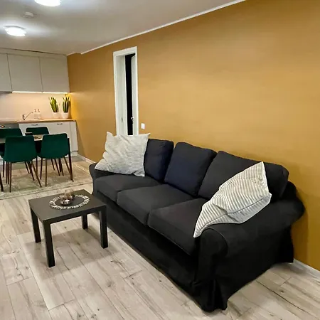 Tamme Maja - Oak Tree House With Big Terrace And Balcony Apartment