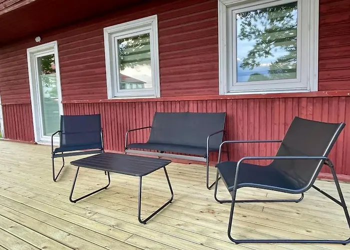 Tamme Maja - Oak Tree House With Big Terrace And Balcony